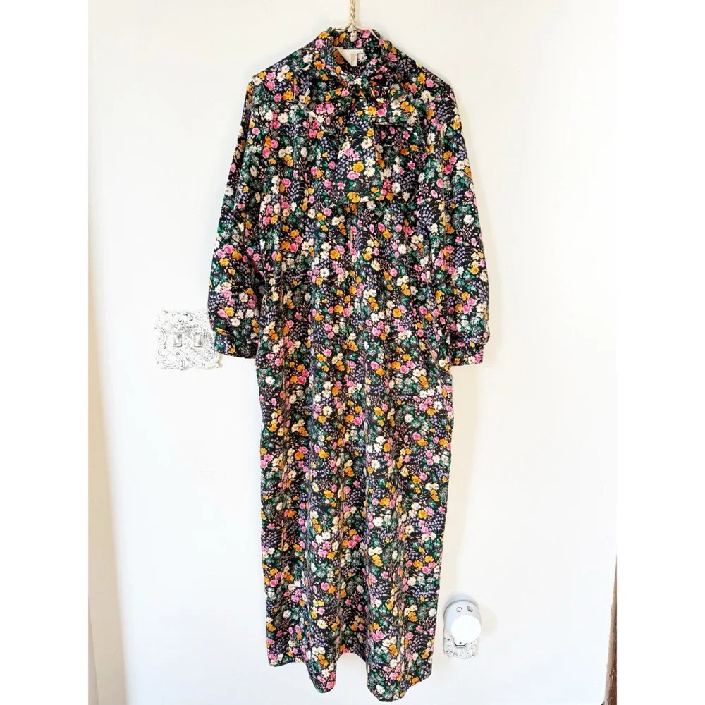 Vintage 70s Atkins Black Floral House coat Dress Muumuu Maxi Dress Pockets M - Picture 1 of 10